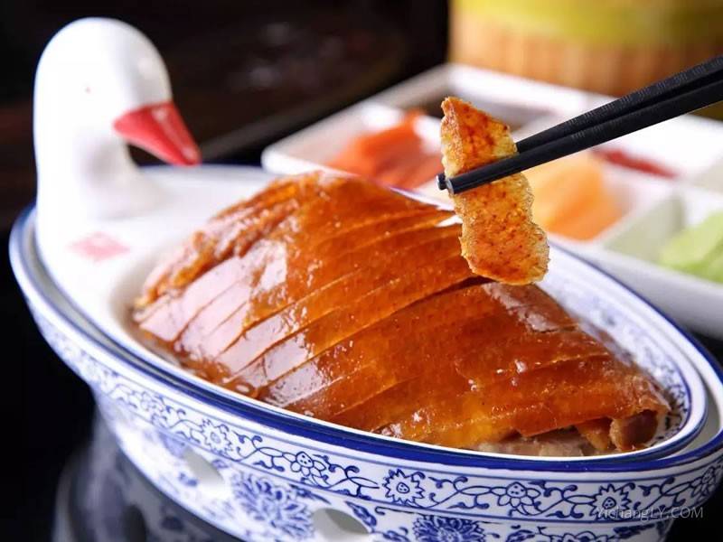 北京美食探索：历史传承与现代美味，领略京城饮食文化的精髓